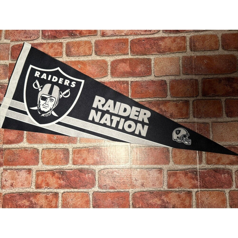 Las Vegas Raiders Pennant NFL Felt Flag 29.5 Inches